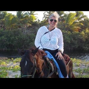 Meet your Posher, Peri-anne